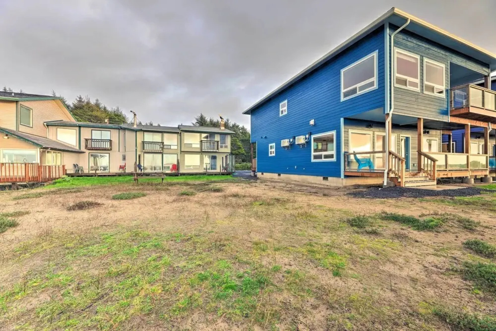 Sanderling Sea Cottages, Unit 3 w/ Private Balcony