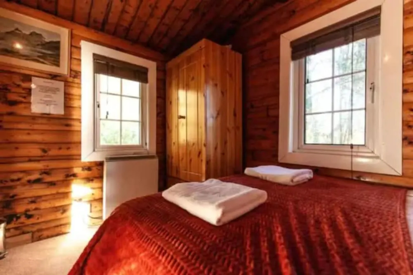 Cozy Mountain 2 Bed Log Cabin