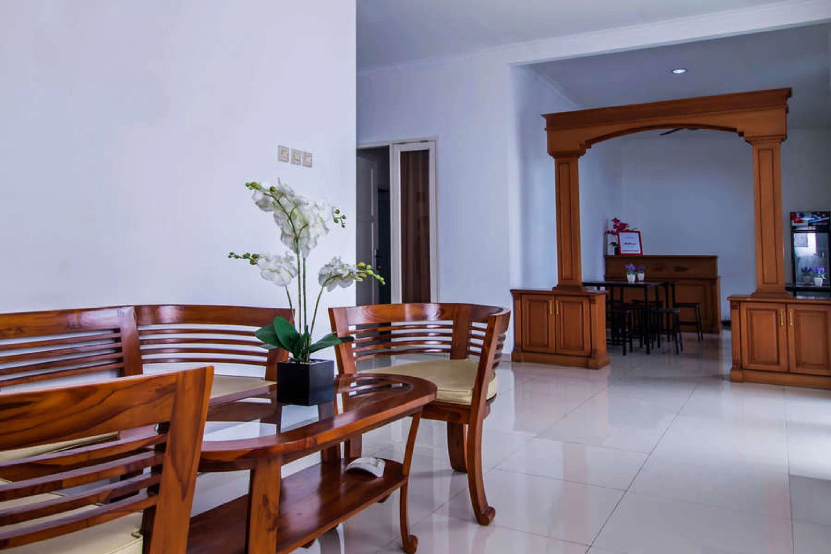 RedDoorz @ Jatiwaringin