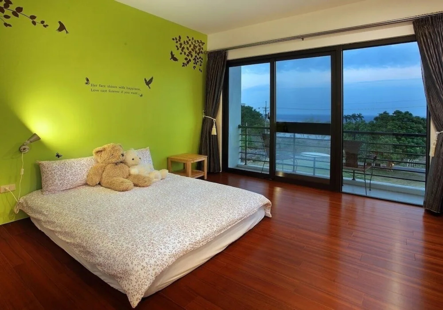 Ecotourism skim month B&B