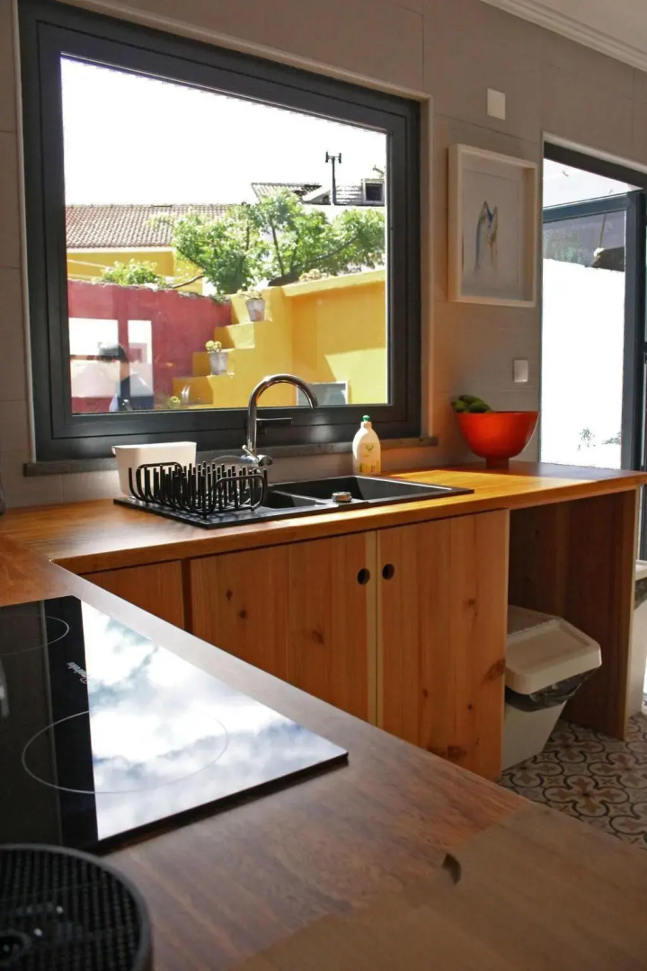 Porto Pim Guest House