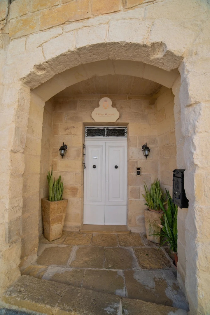 Village Knights Accommodation