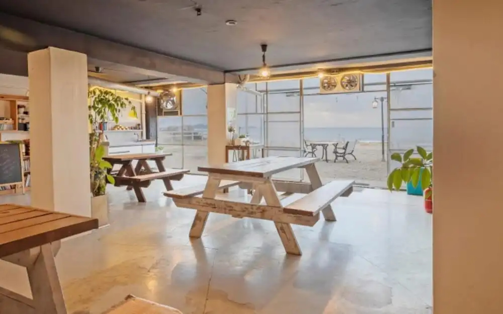 Taean Palm Beach Pension