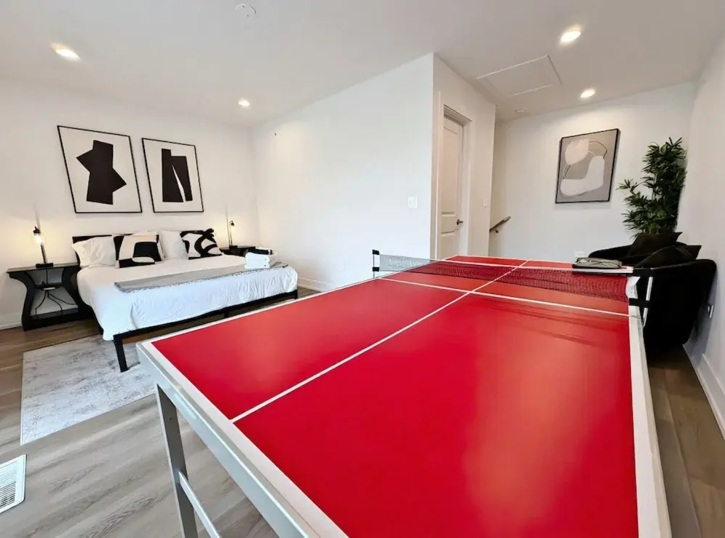 Modern 4BR with Parking - WV rep 4