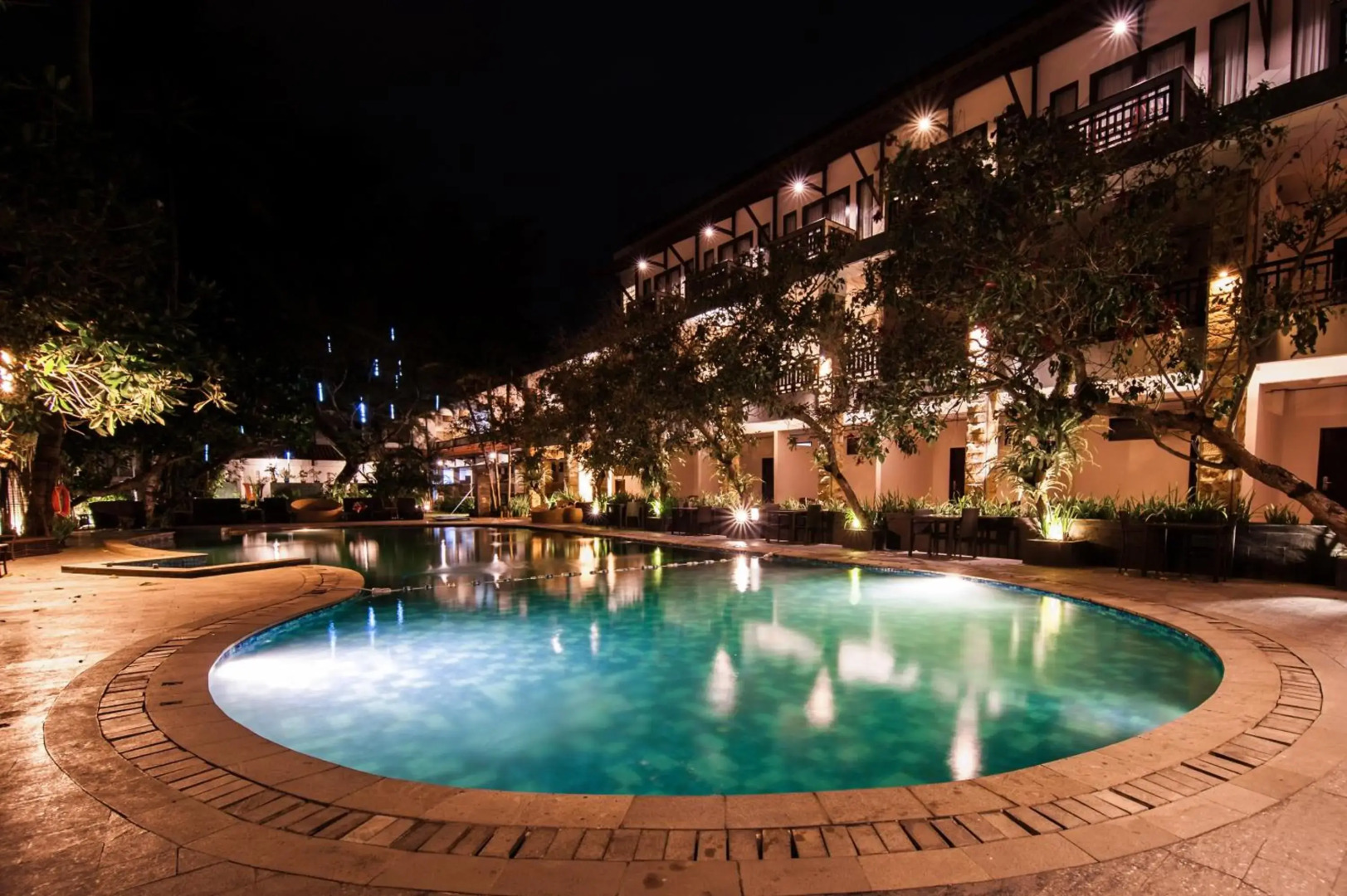 Surya Kencana Seaside Hotel