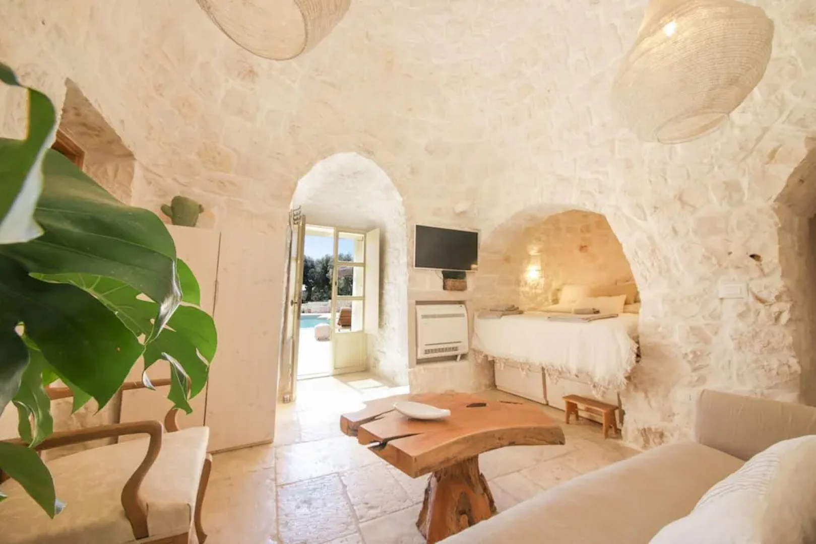 TD Trulli di Carole Renovated Trulli With Pool