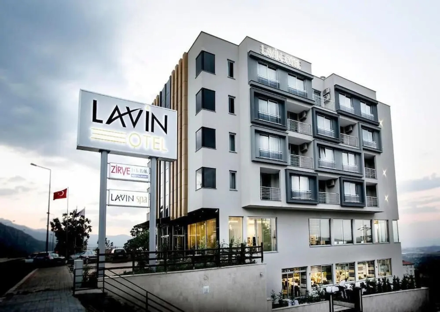Lavin Otel