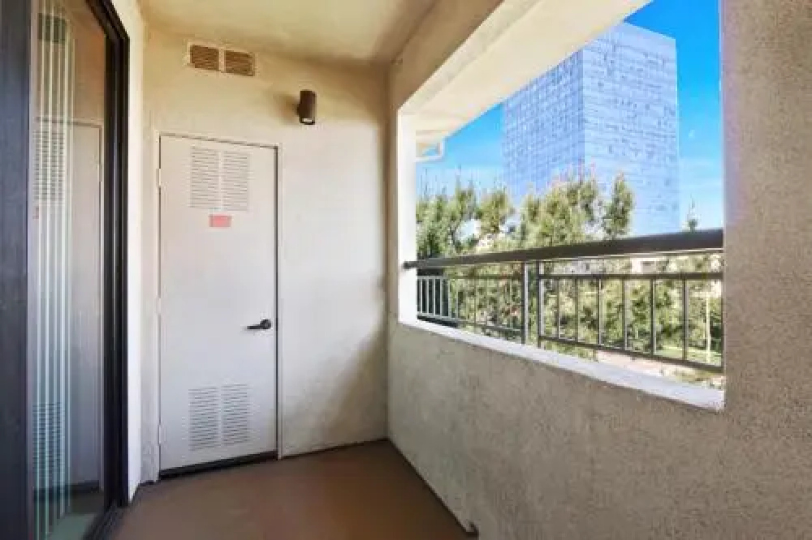 Bluebird Suites in Irvine