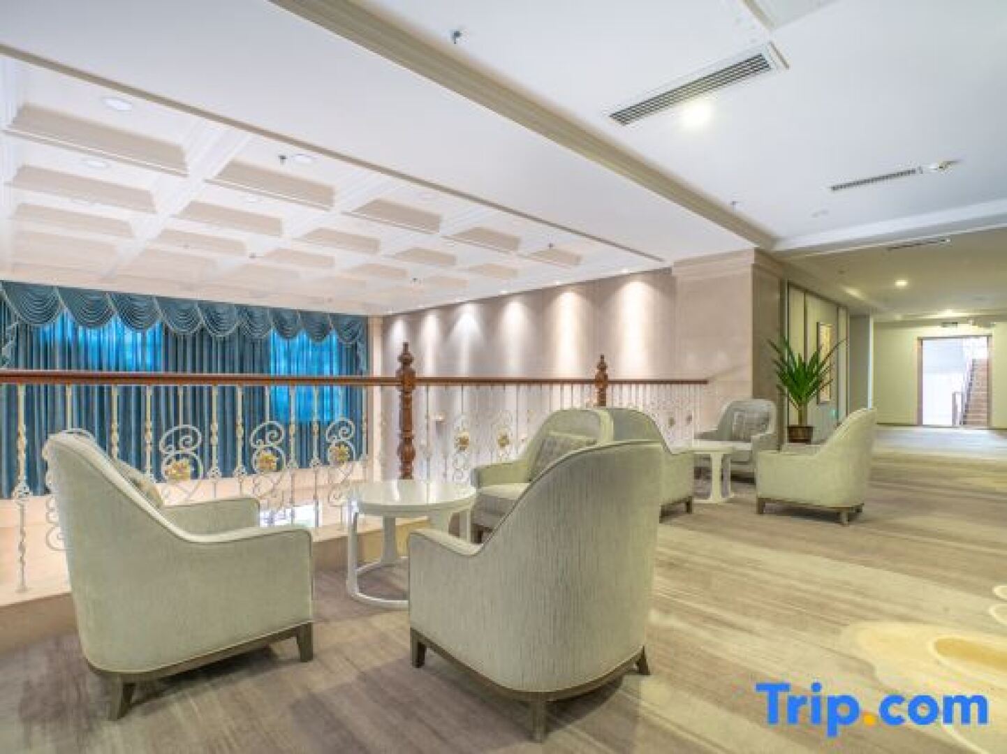 Wutong Hot Spring Hotel