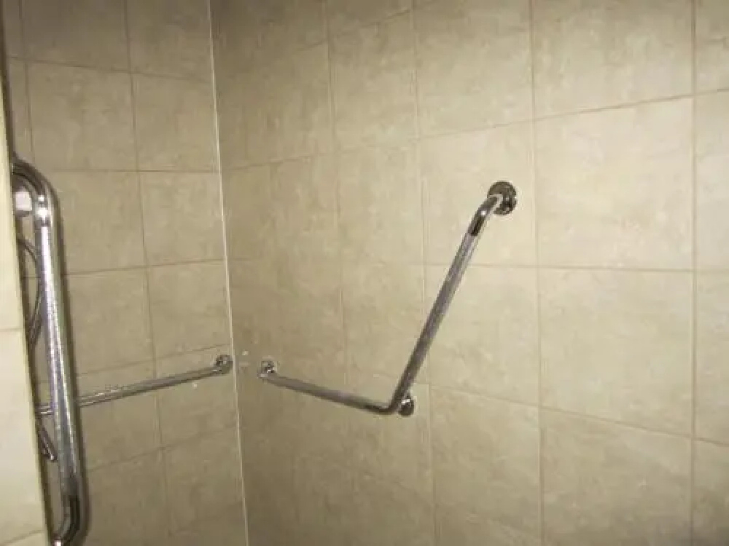 Royal Oak Inn and Suites & RV Park