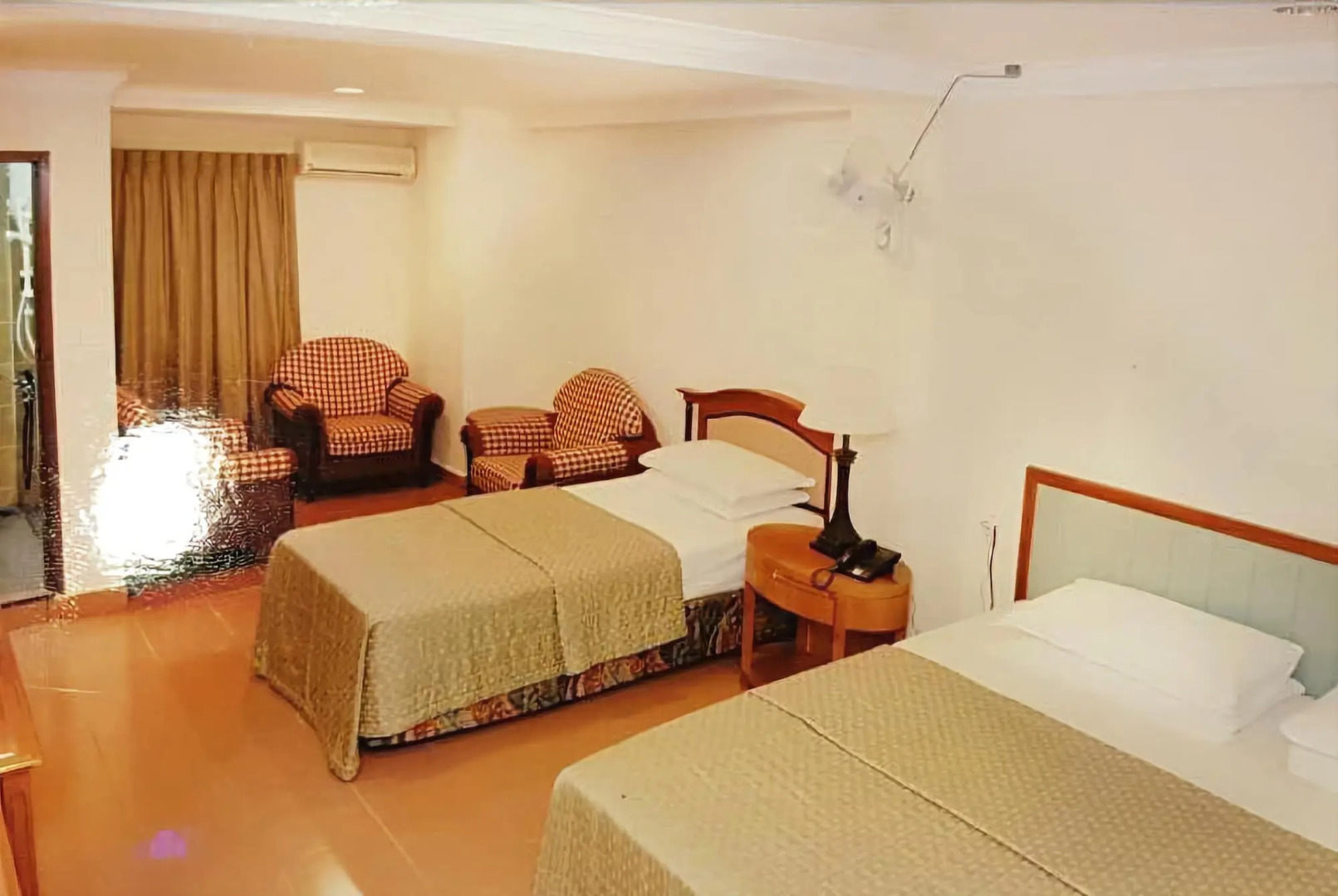 Lotus Family Hotel, Medan Tuanku