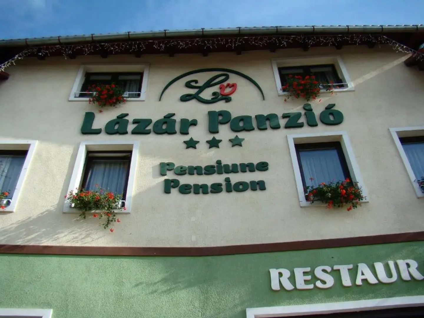 Lázár Pension & Restaurant