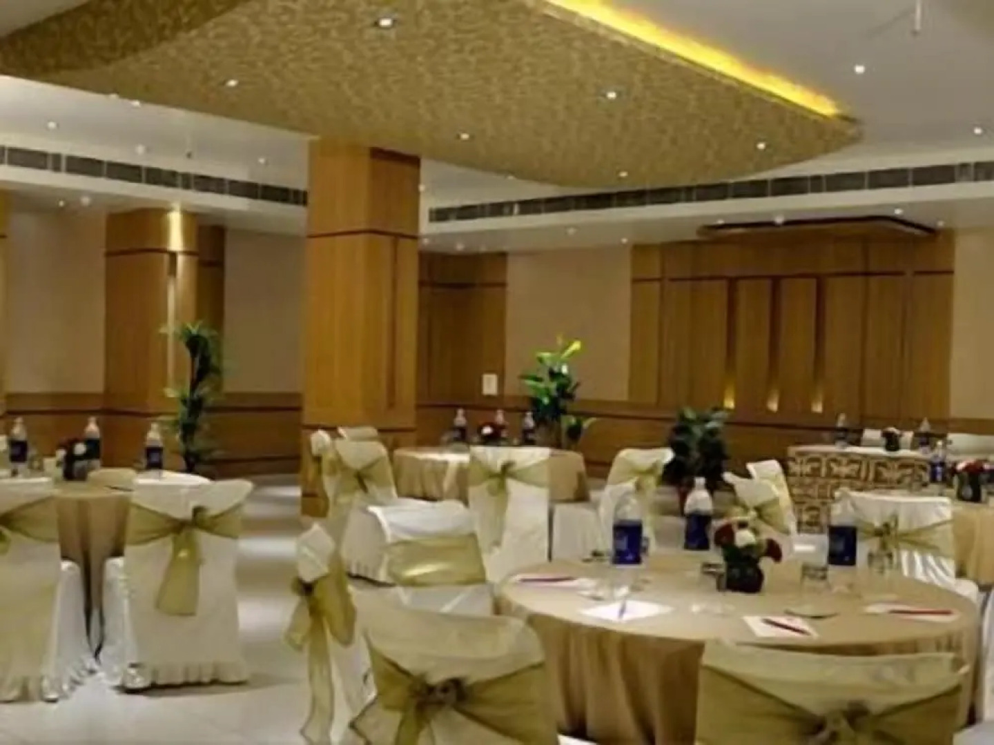 ADB Rooms Hotel Surabhi International,Varanasi