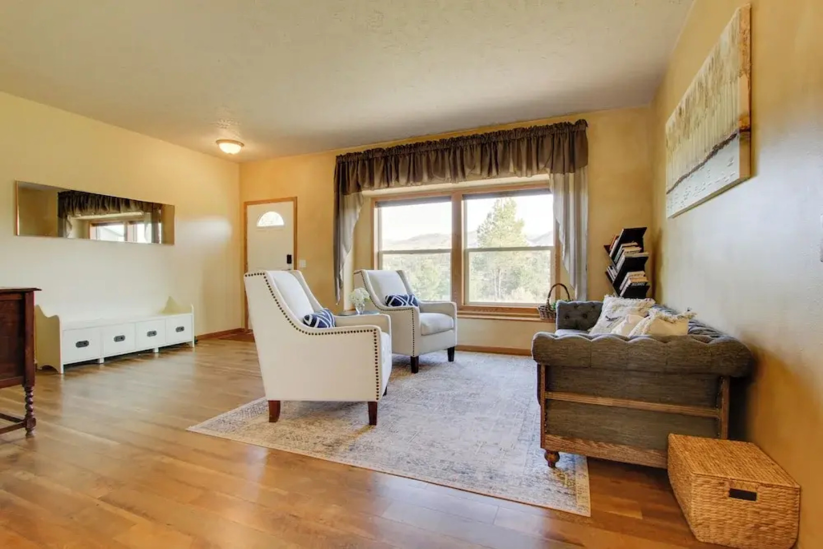 Spacious Canyon Ferry Lake House With Bar & Views!