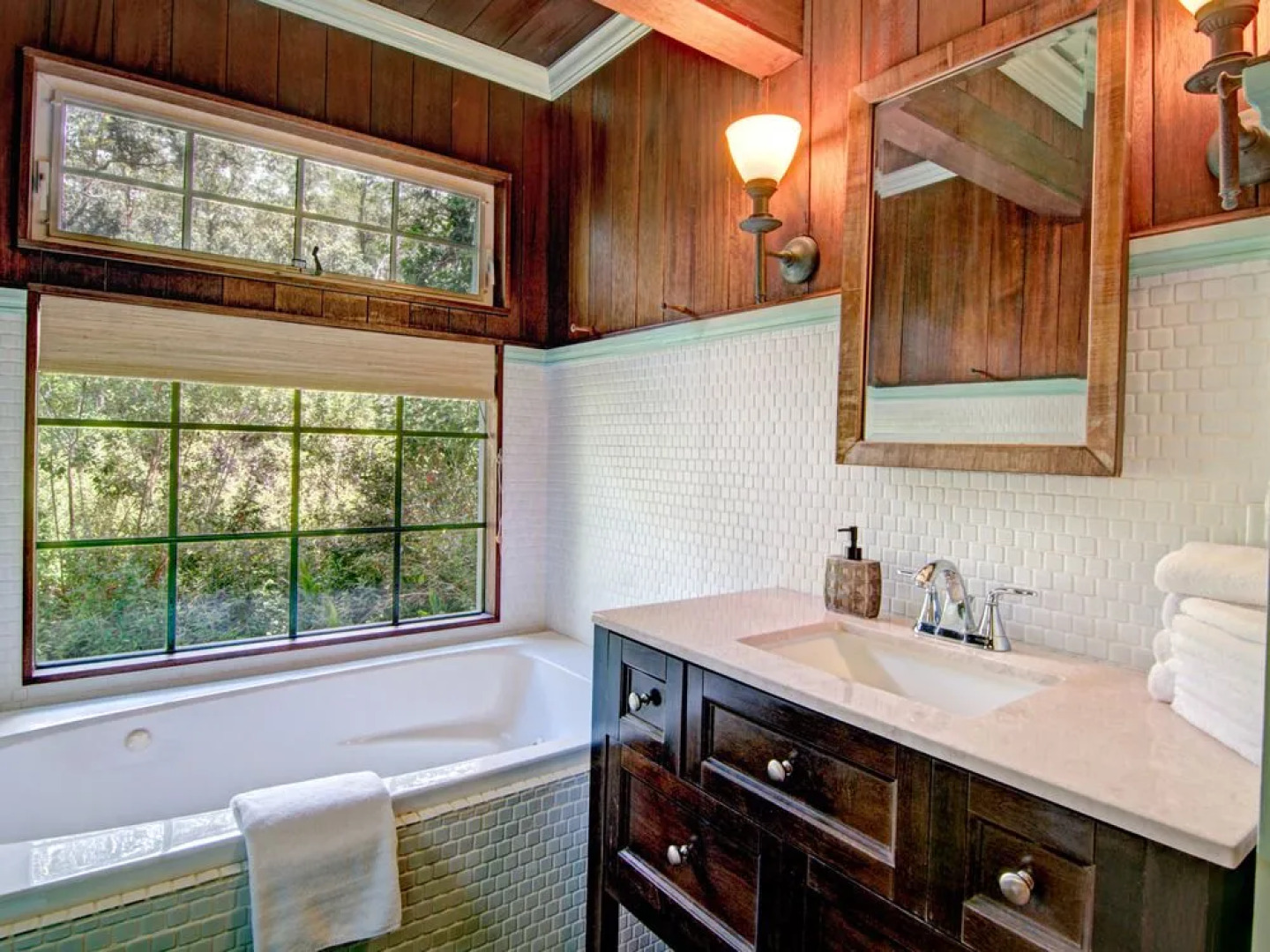 Volcano Village Estates