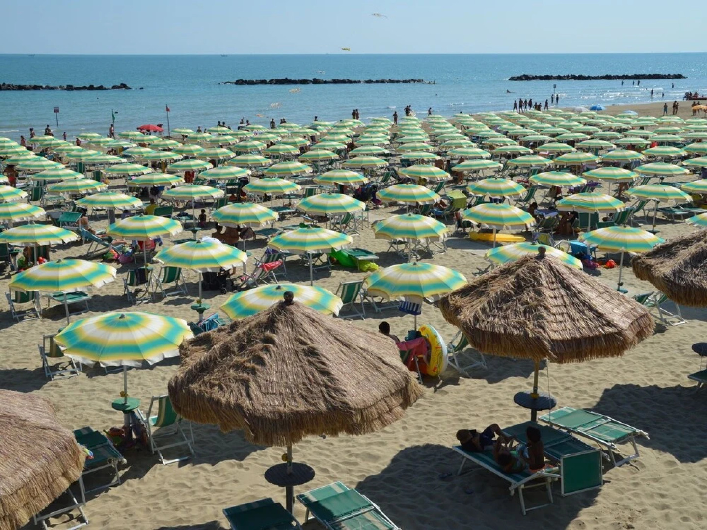 Residence With Pool in Roseto Degli Abruzzi Near the Sea