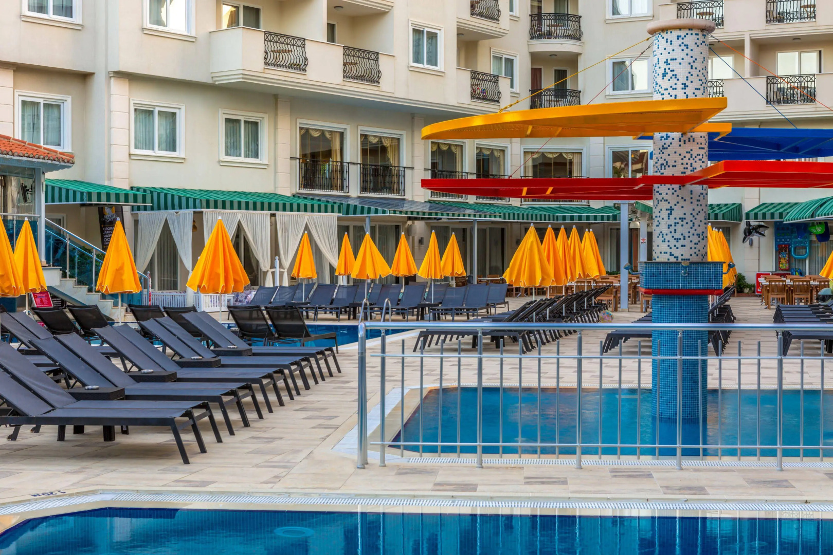 Villa Sunflower Hotel