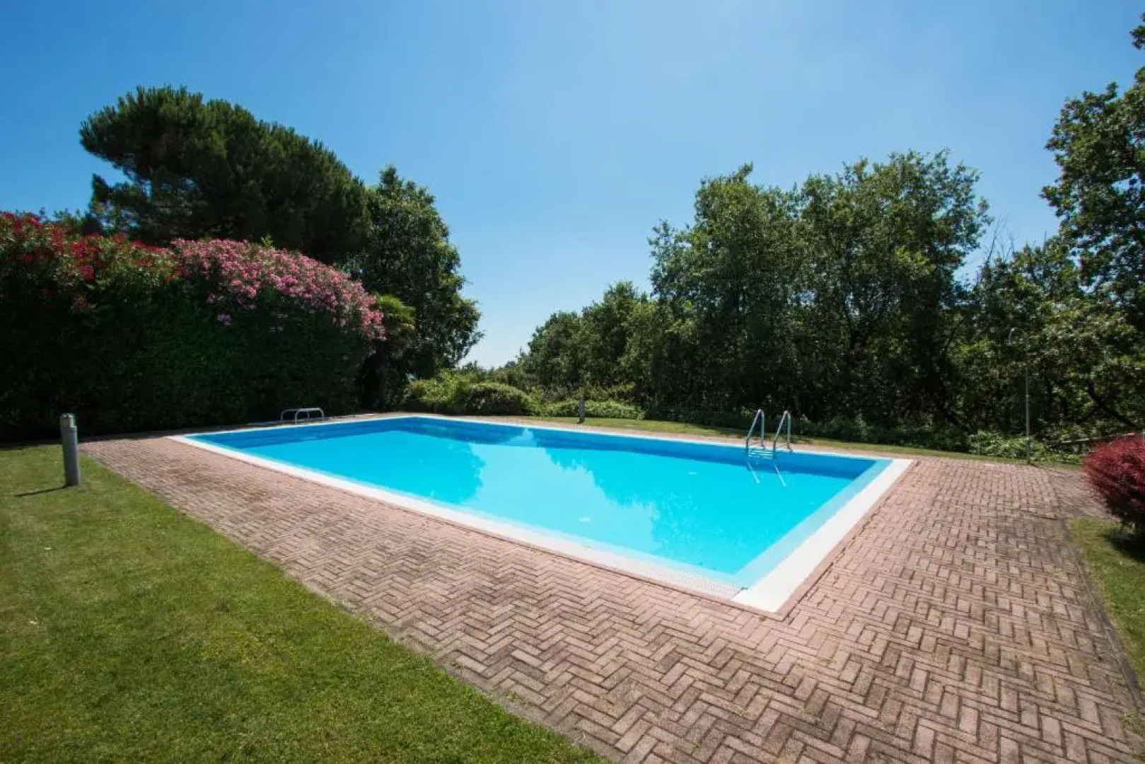 Villa dei Salici con Piscina by Wonderful Italy