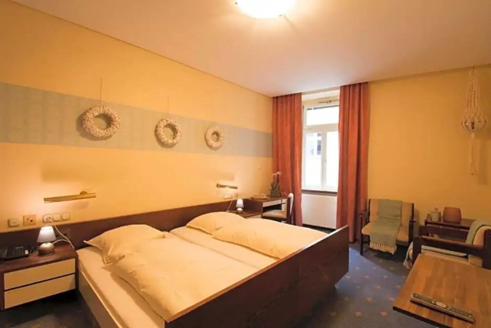 Vintage Hotel Twenty-eight