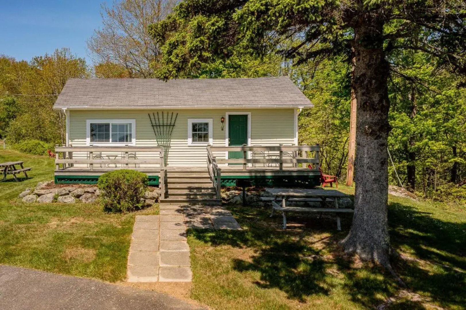 Seascape Motel & Cottages