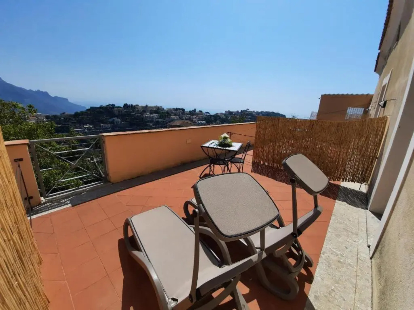 Portico Del Paradiso