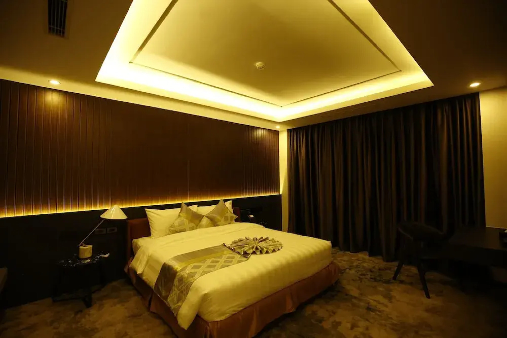 Songlam Waterfront Hotel - 藍江酒店