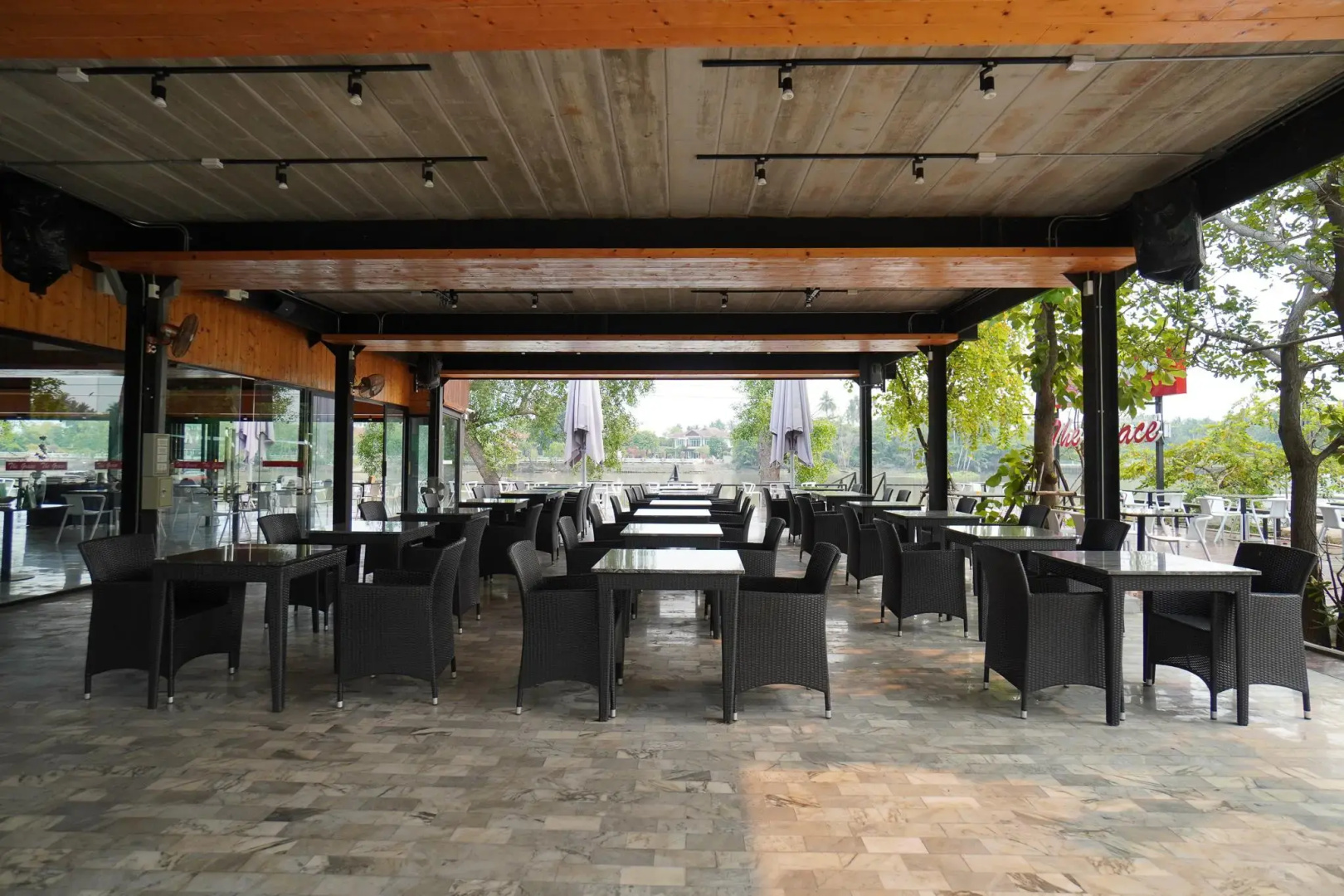 The Grace Amphawa Resort