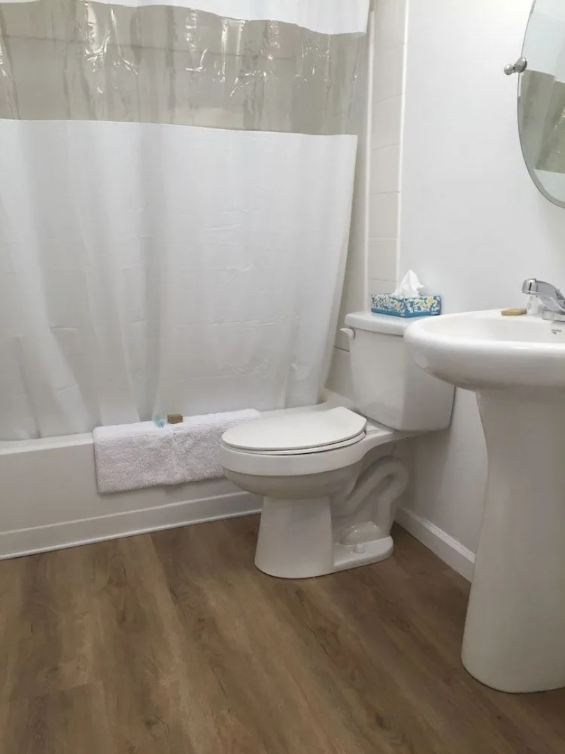 Lake Inn and Restaurant