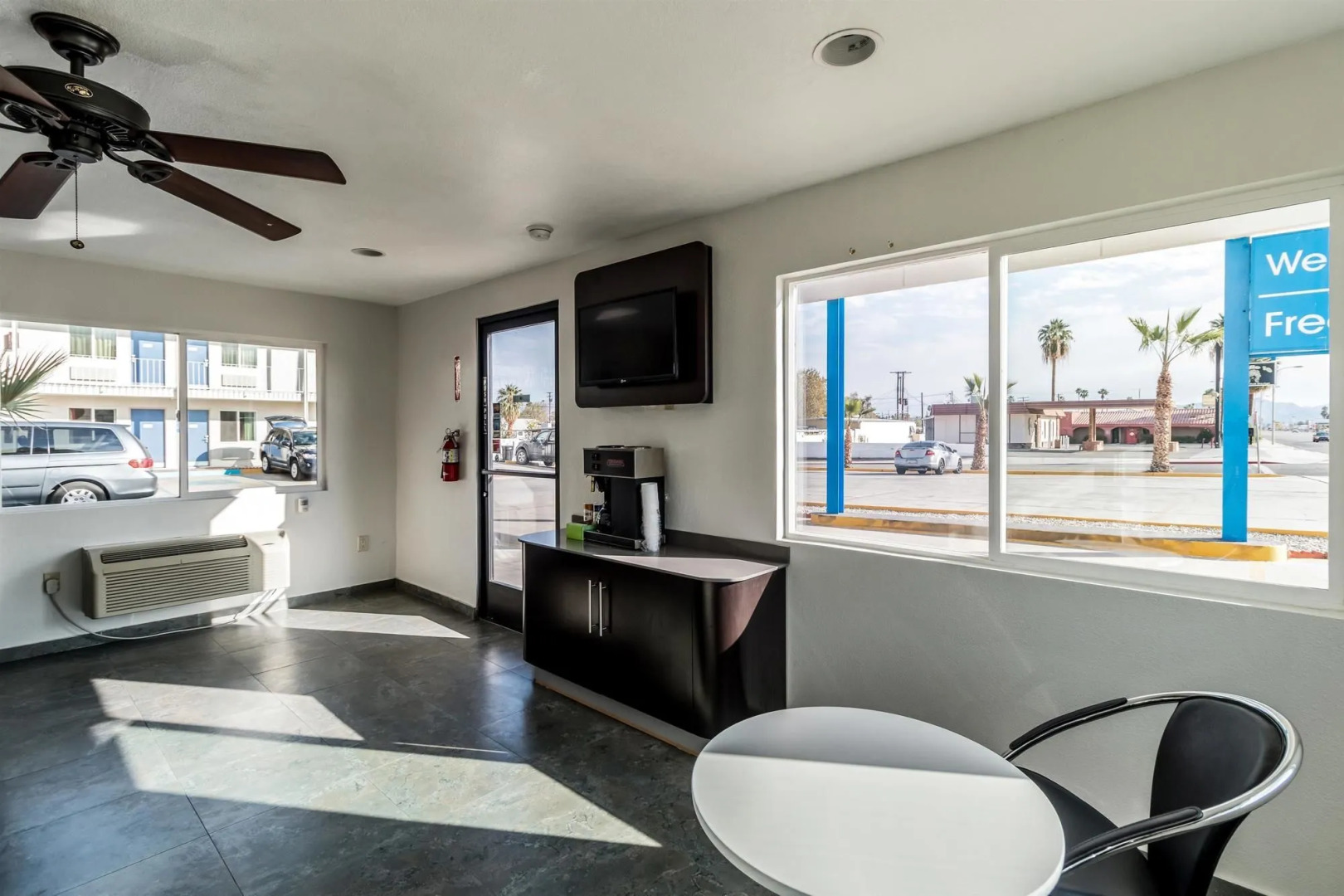 Motel 6 Blythe, CA - South