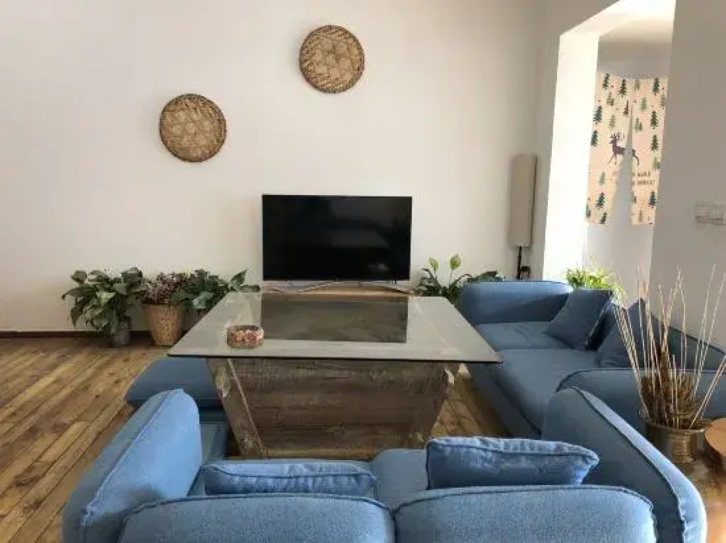 A place to watch the sunrise over the sea of clouds and terraces