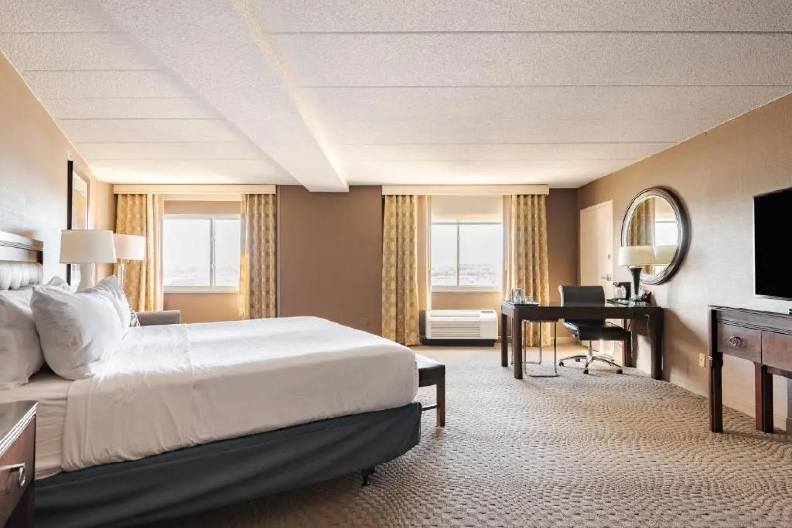 Wyndham Omaha / West Dodge