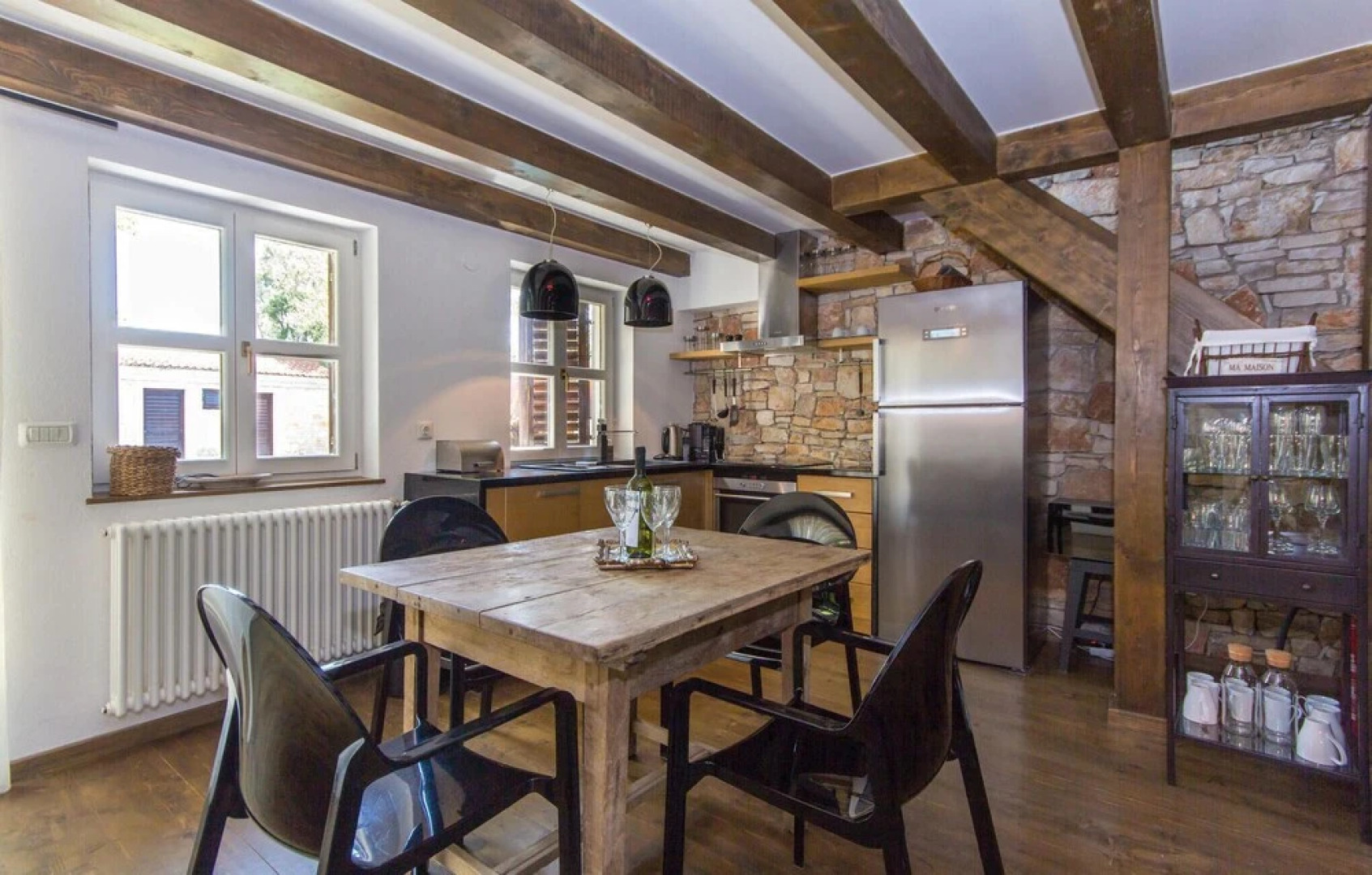 Stunning Home in Liznjan With Sauna, Wifi and 4 Bedrooms