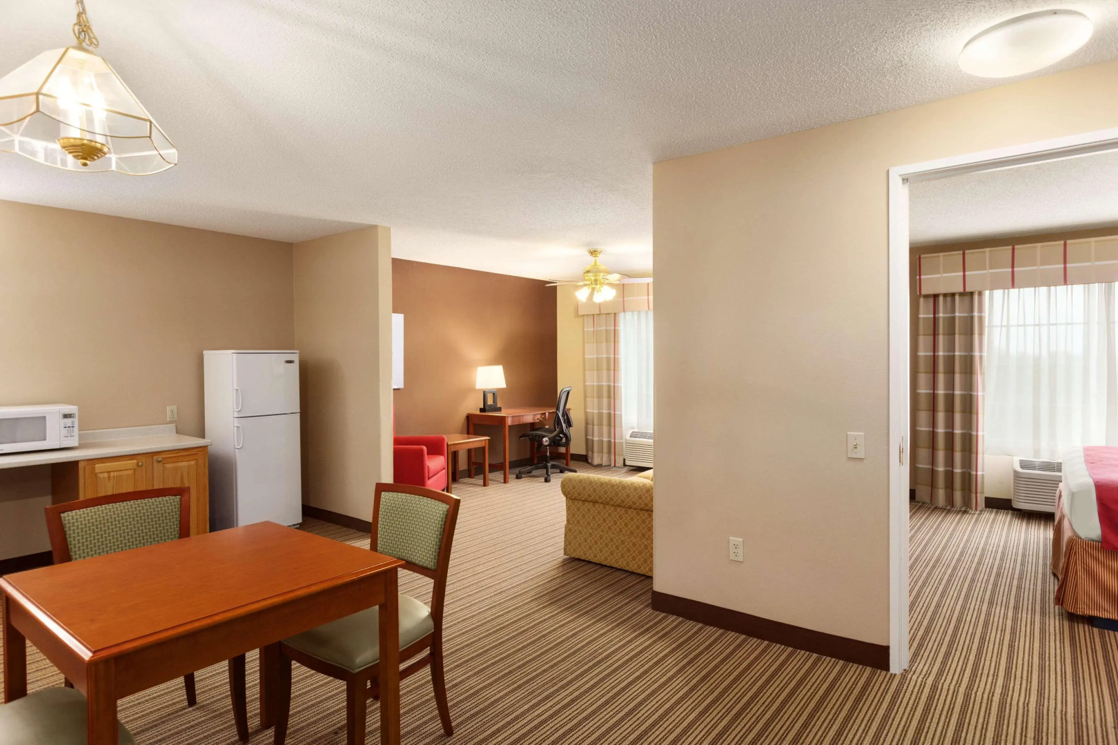 Country Inn & Suites by Radisson, Bel Air/Aberdeen, MD