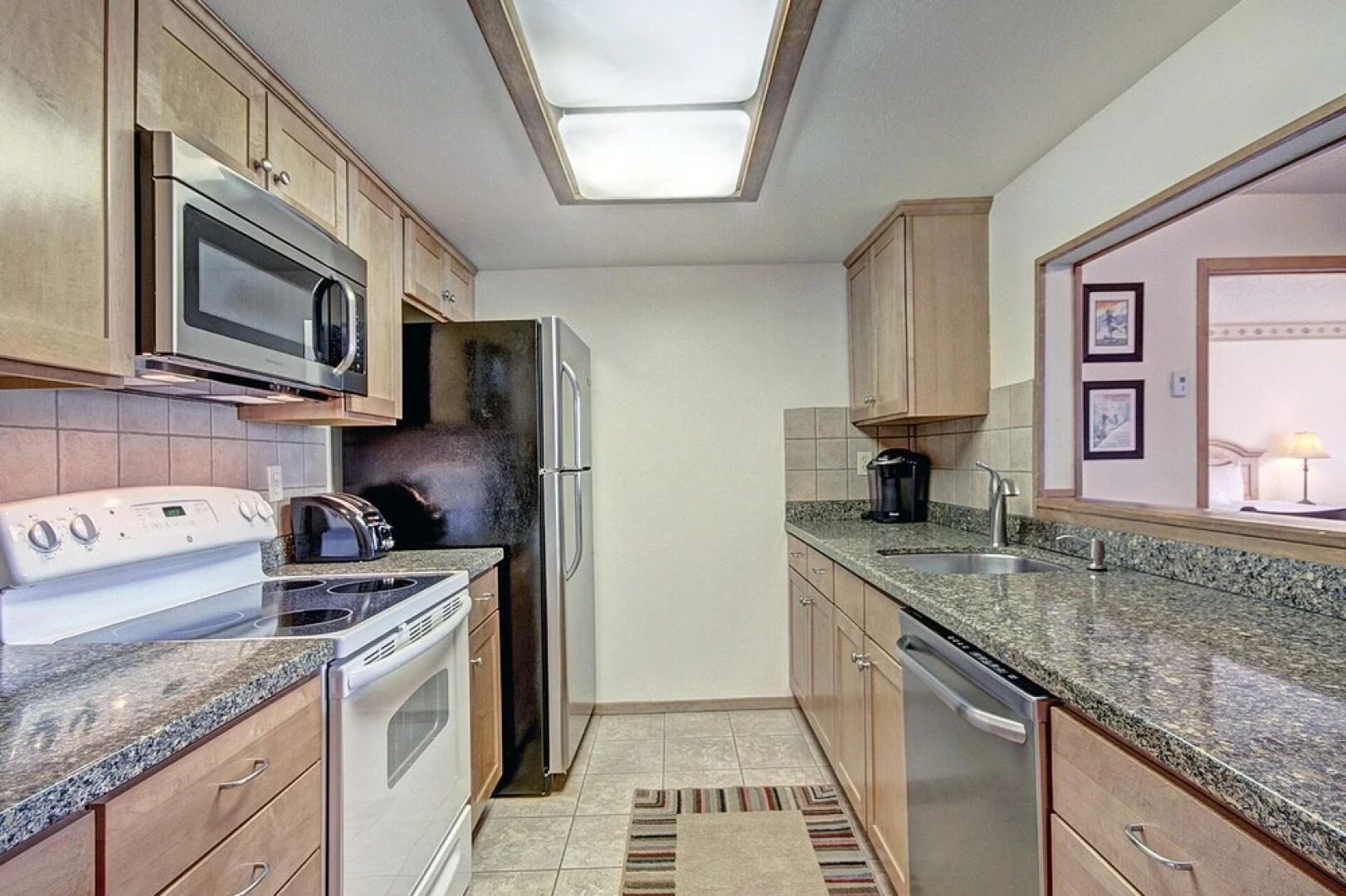 Roomy Condo with Great Amenities - VS438 by RedAwning