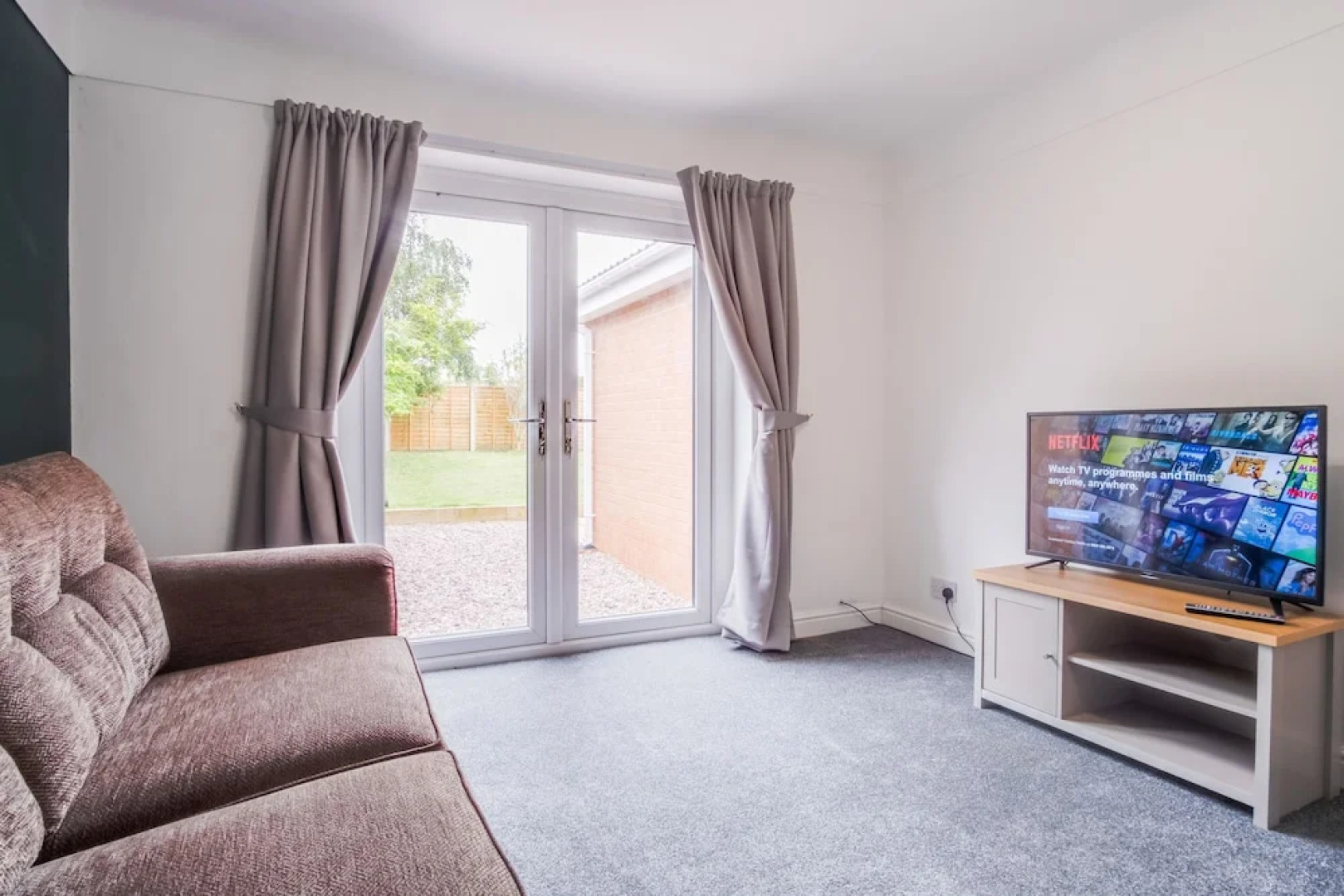 Luxury, Private, Wirral Bungalow