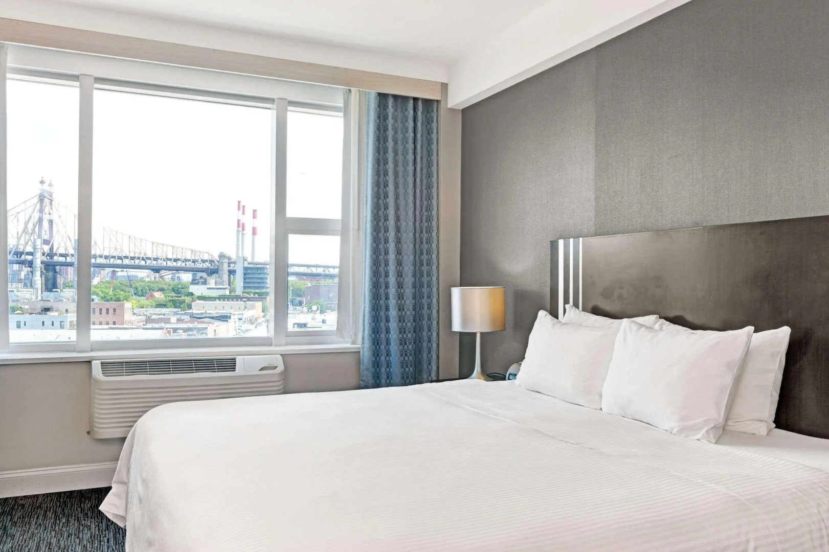 Wyndham Garden Long Island City Manhattan View Hotel