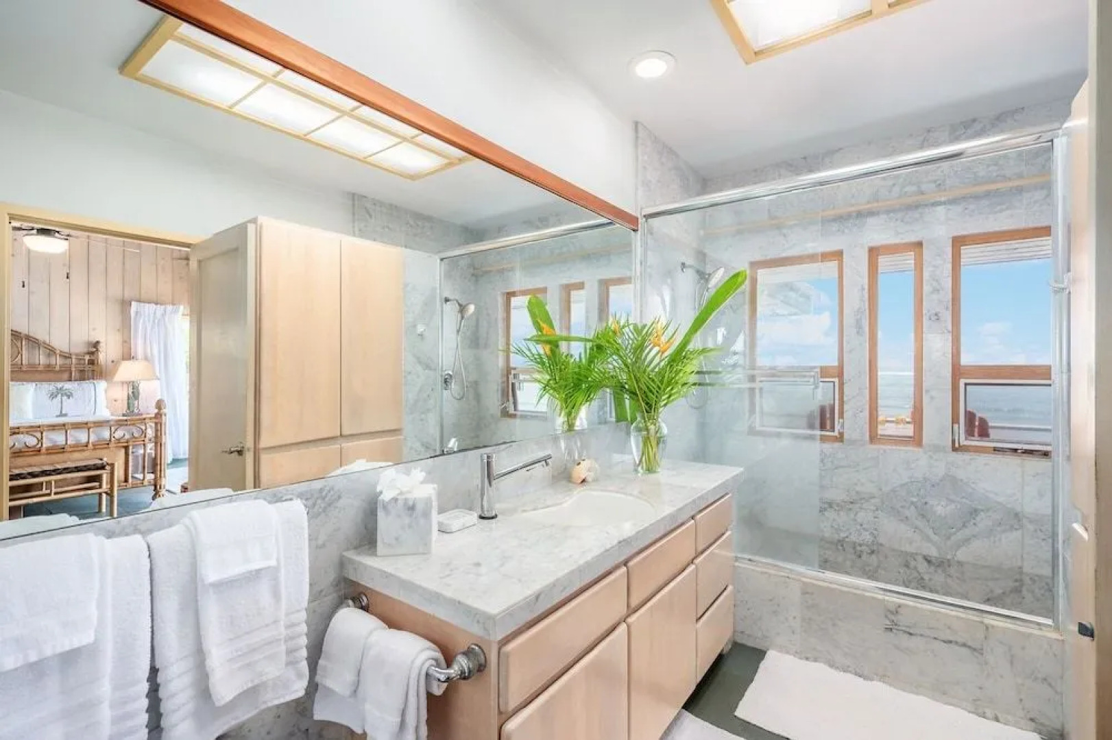 Niulani Lanikai - Kauai Beach House 4 Bedroom Home by RedAwning