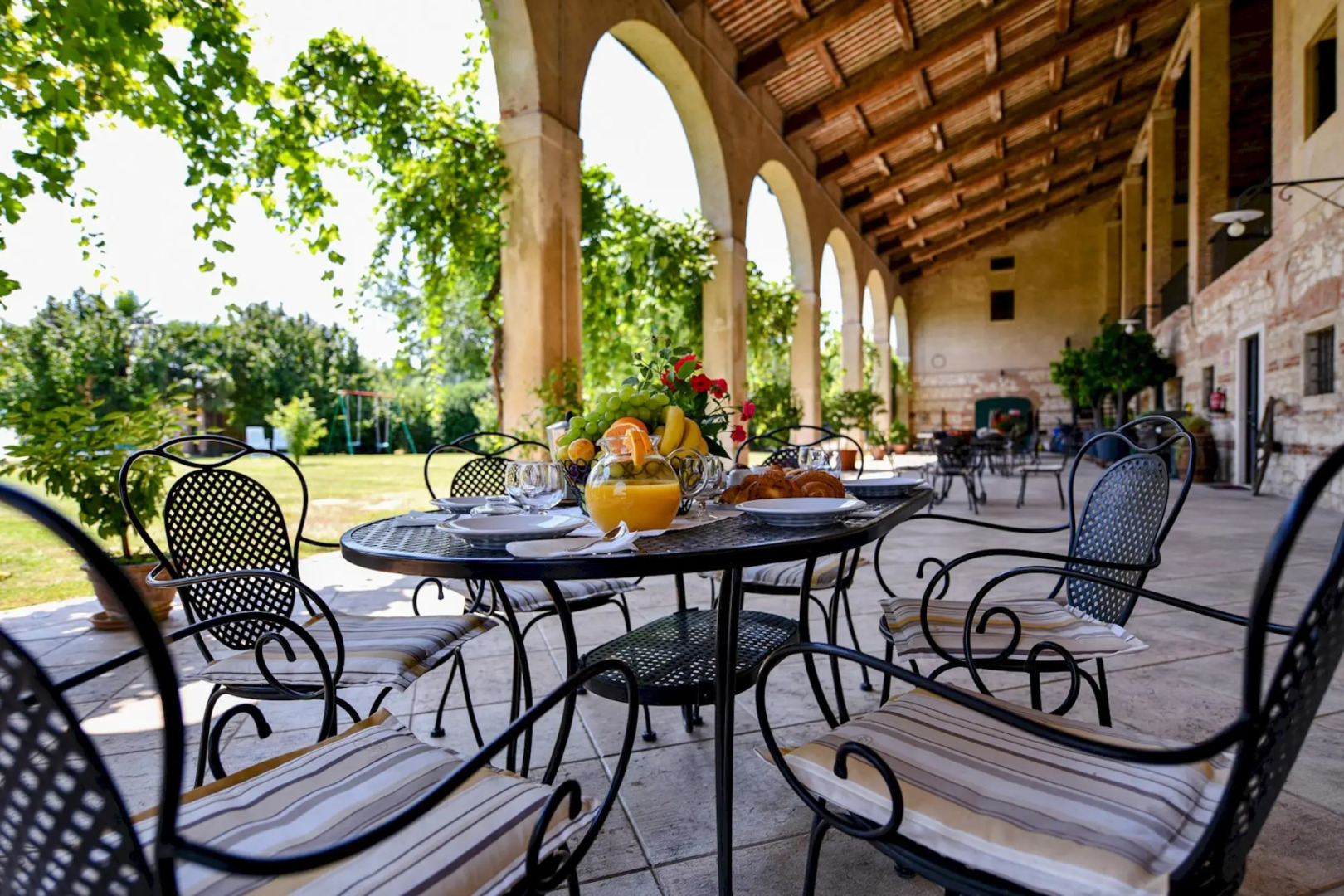 Rosmarino apartment with two bedrooms and one bathroom on the ground floor (apartment 1)