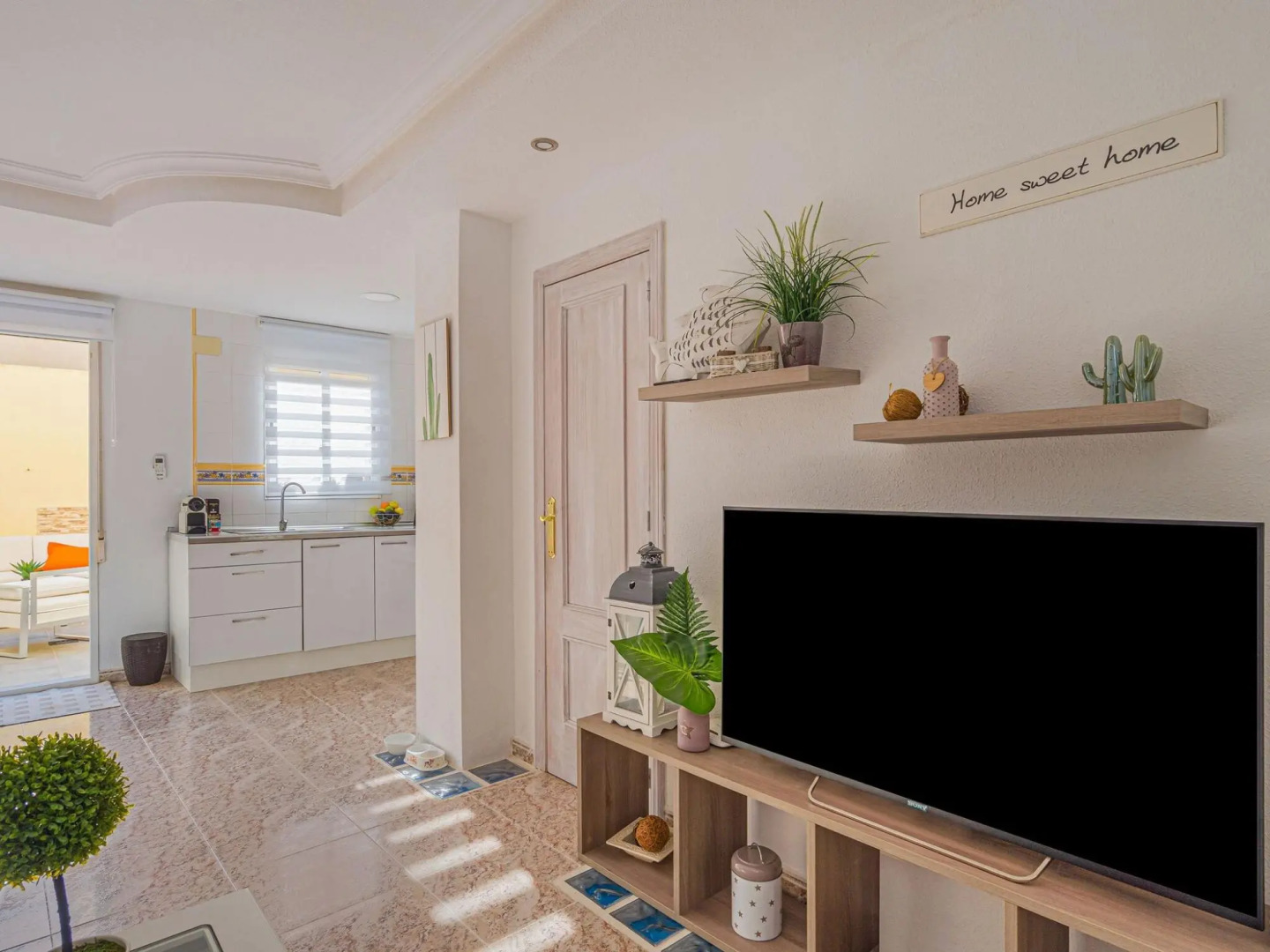 Charming Holiday Home in San Miguel de Salinas with Pool