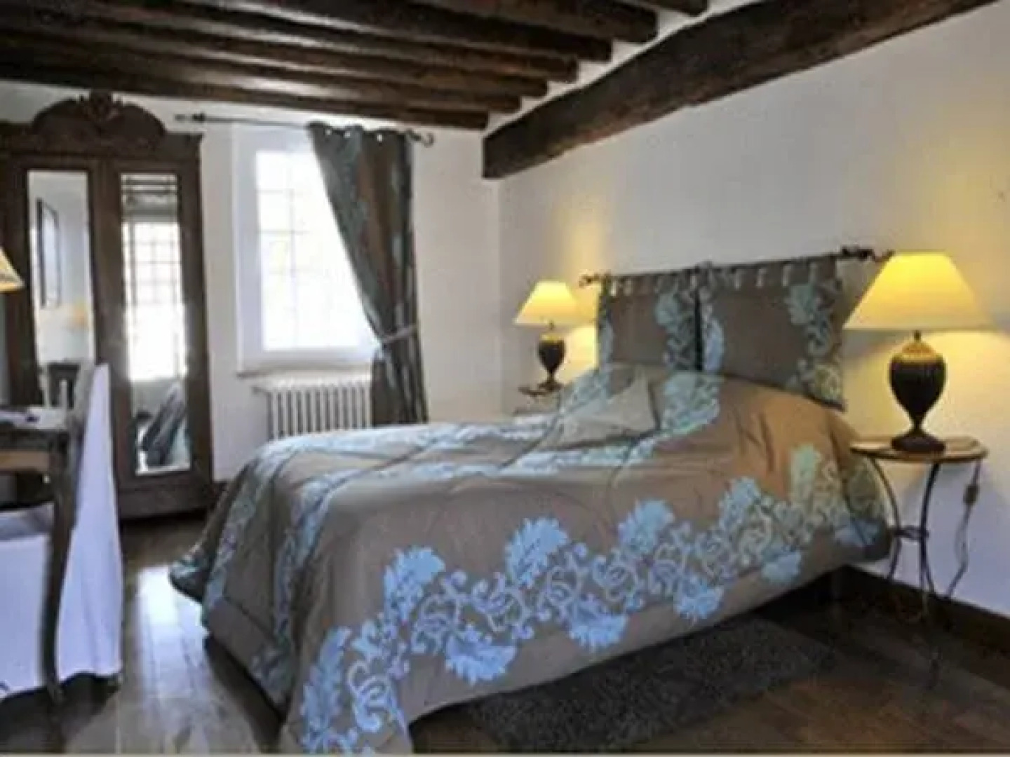 Aux Fleurs de Cerises