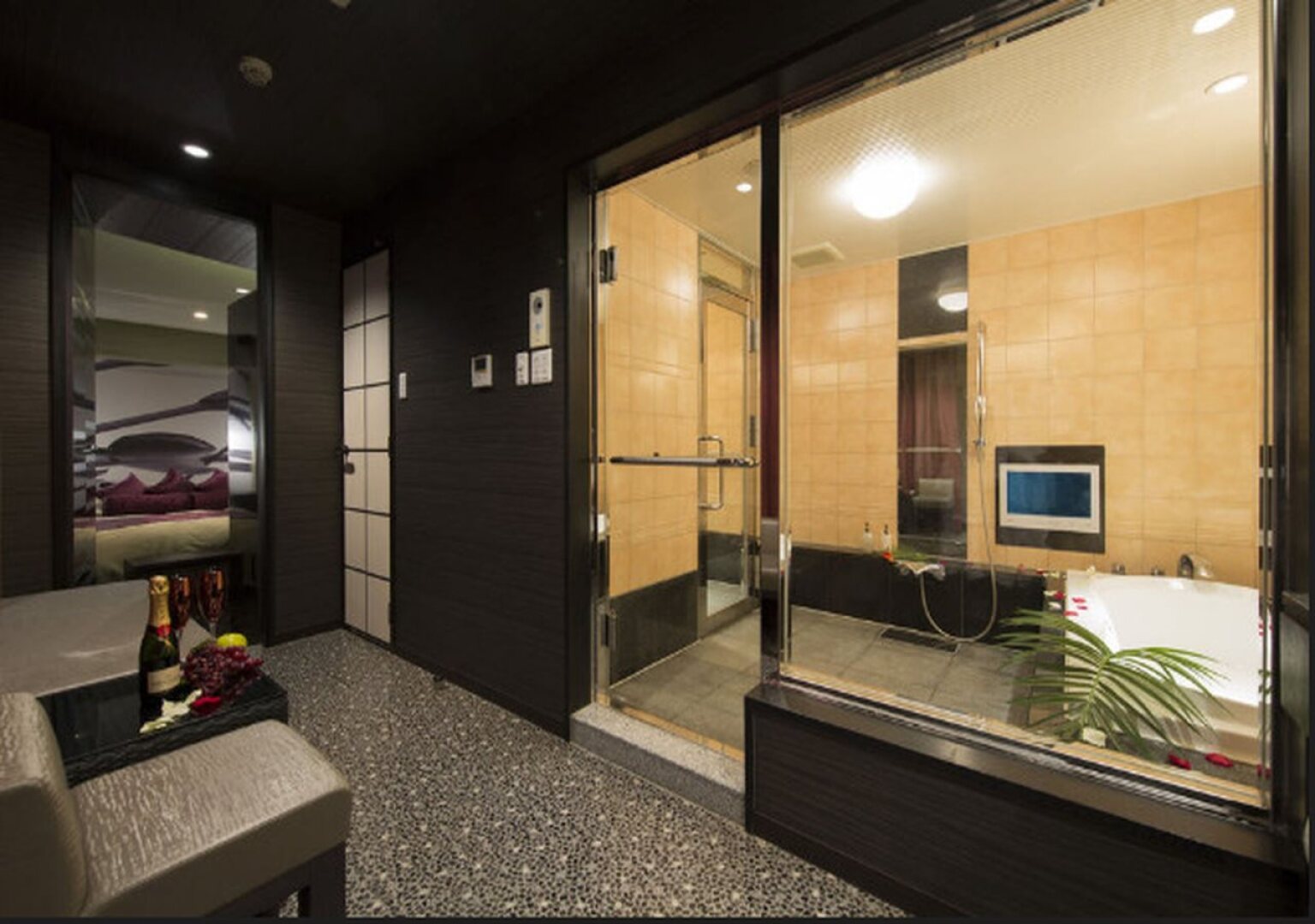 L'Hotel - Adults Only