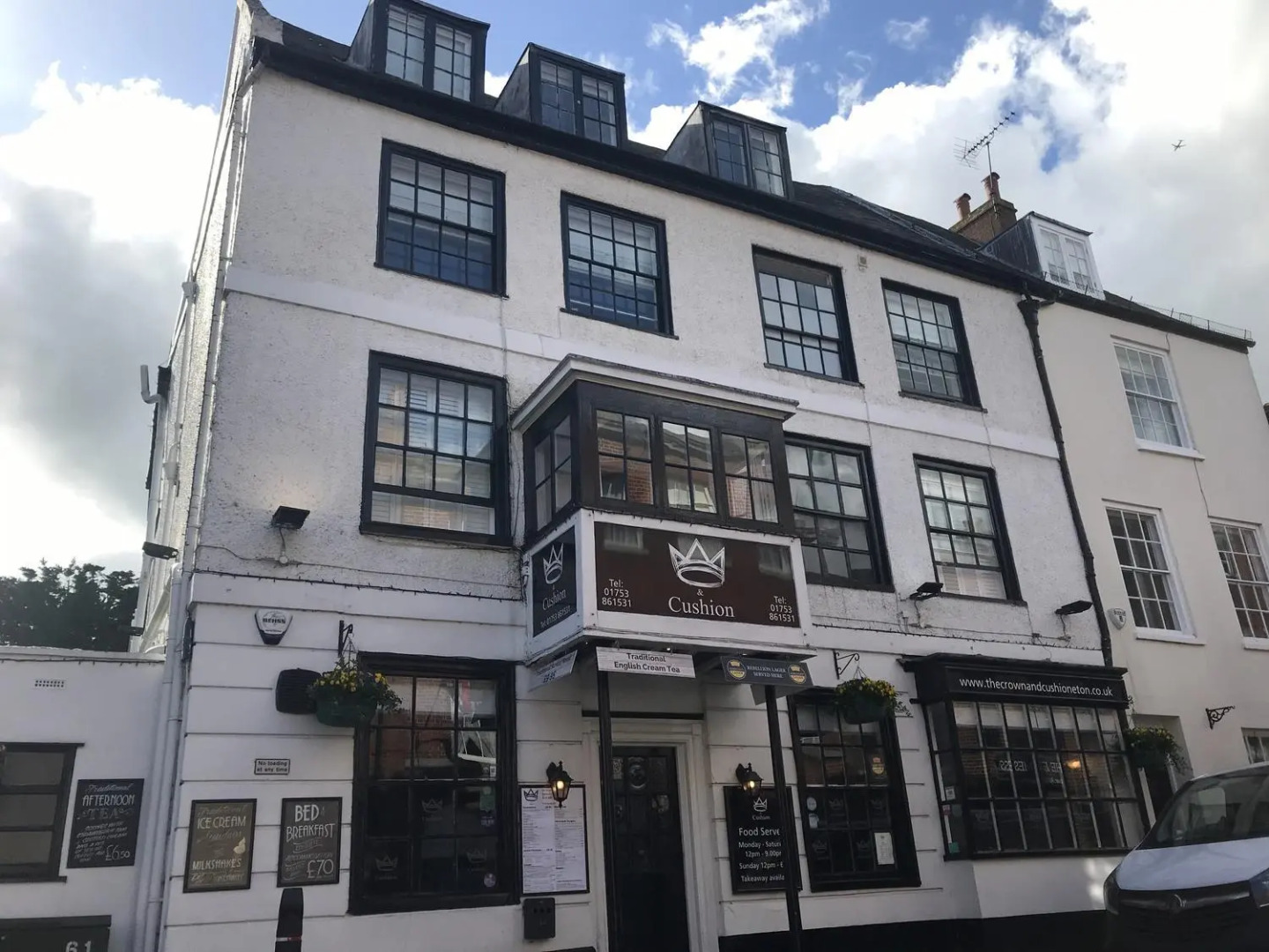 The Crown And Cushion