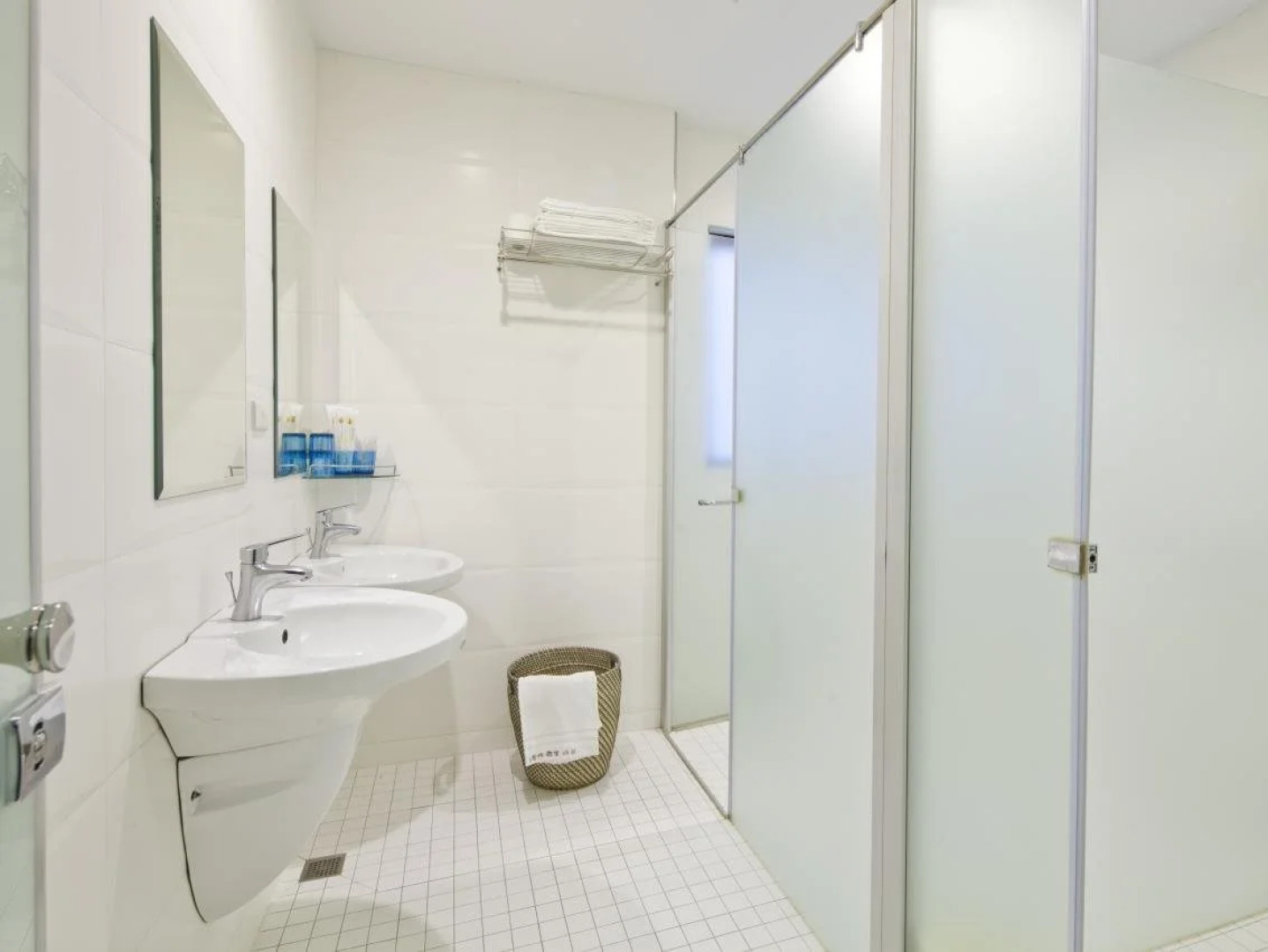 Just Enjoy Business Hotel