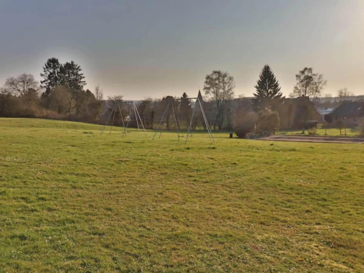 Holiday Home Chez Felix in Ny With Garden and Balcony