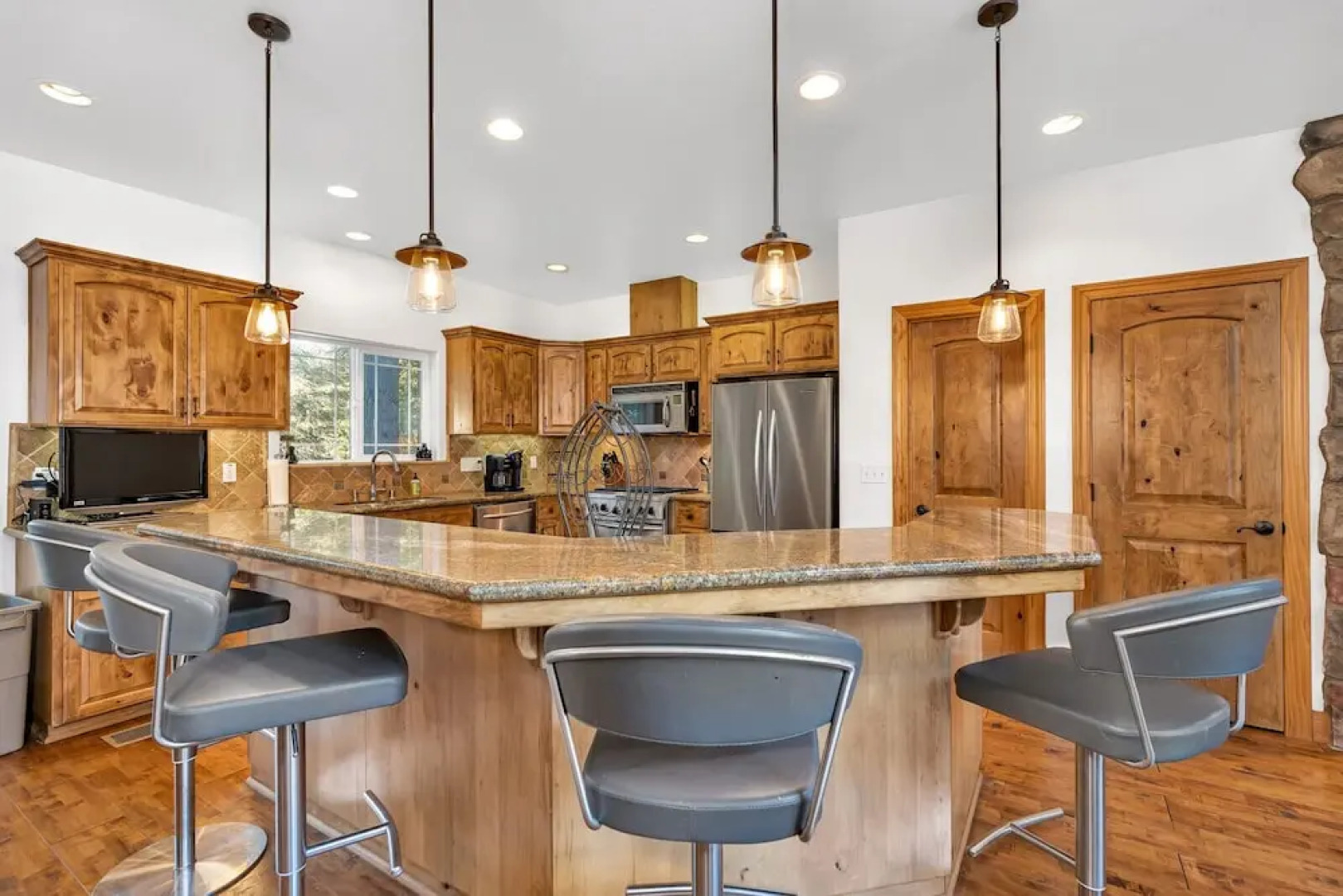 Timber Lodge - 5 Min to Shaver Lake!