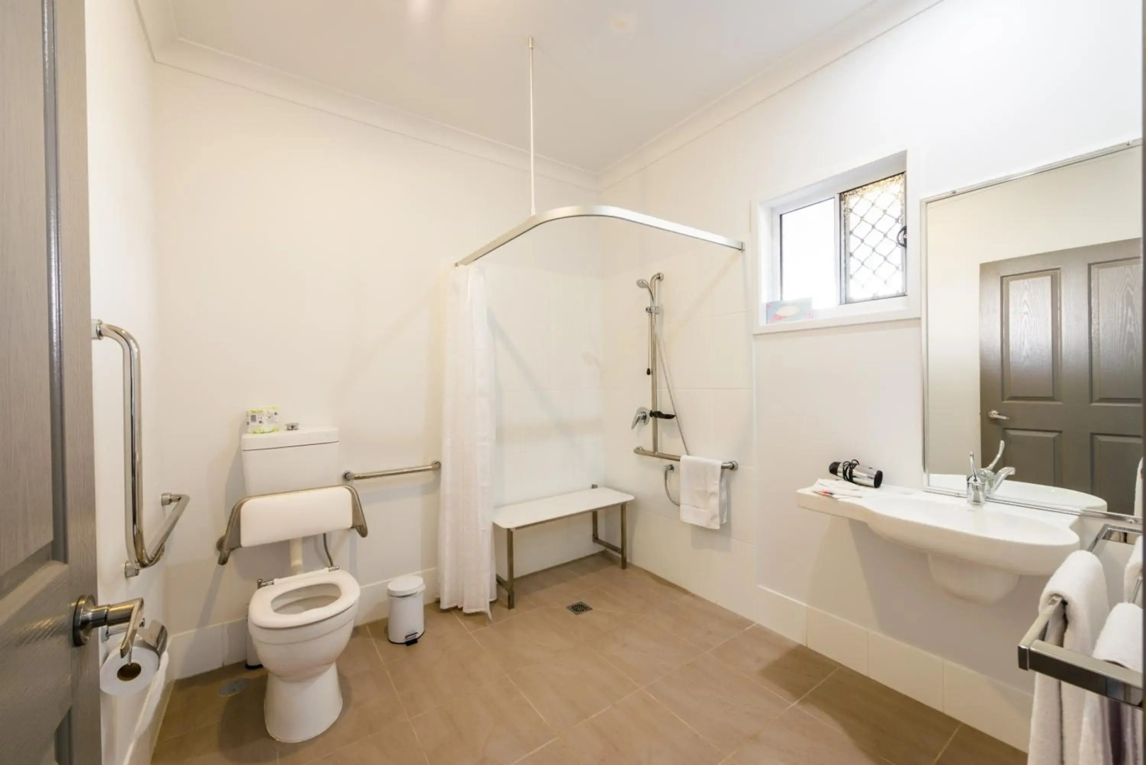 Athena Motel Apartments