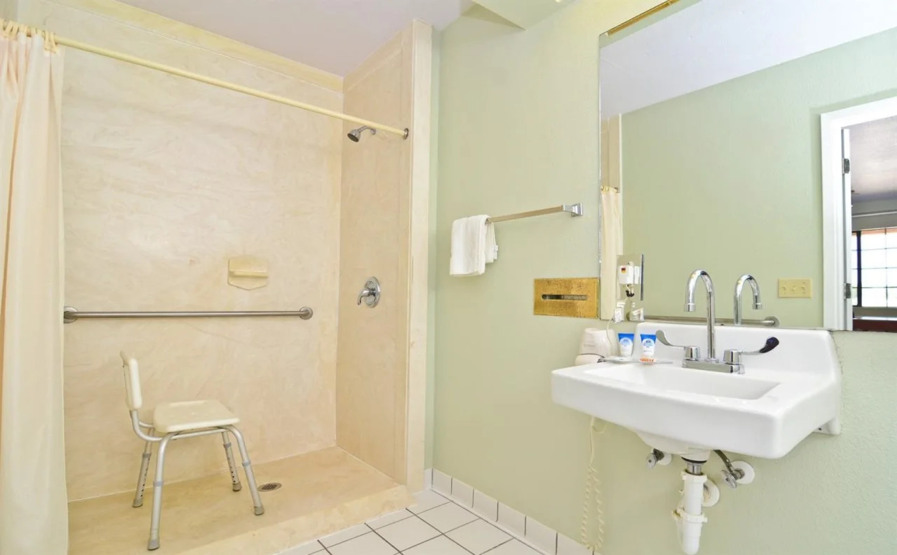 Americas Best Value Inn Smithville