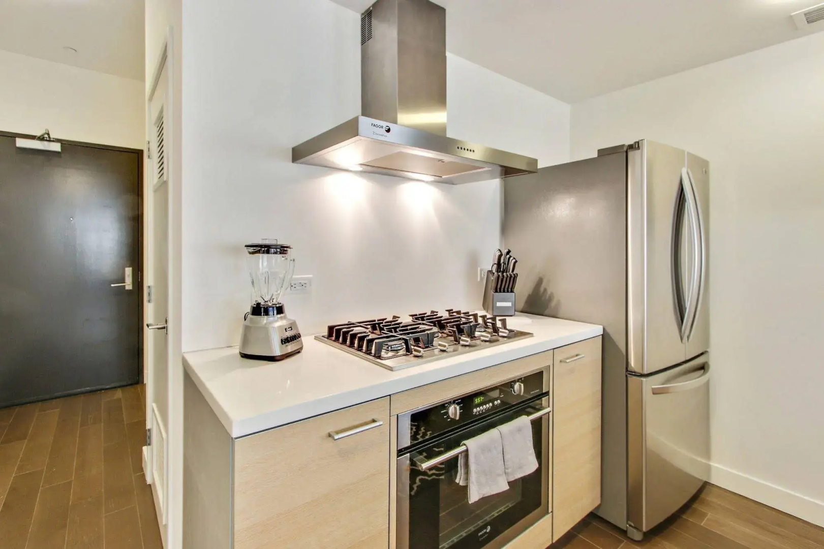 Global Luxury Suites at Figueroa Street