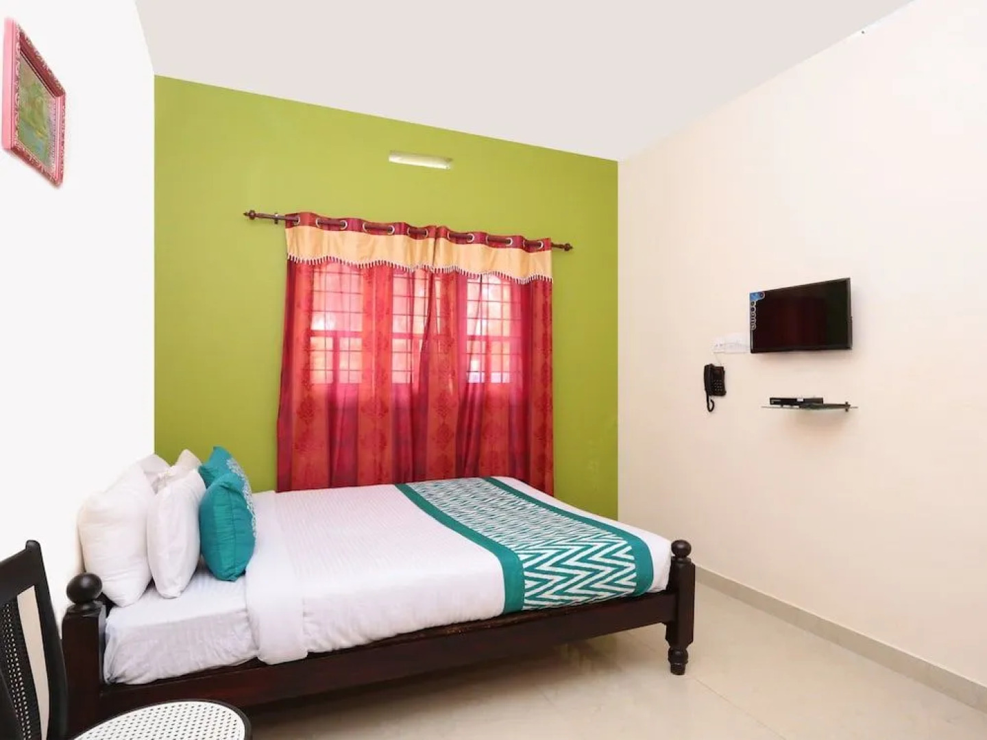 OYO 10421 La Flora Resorts