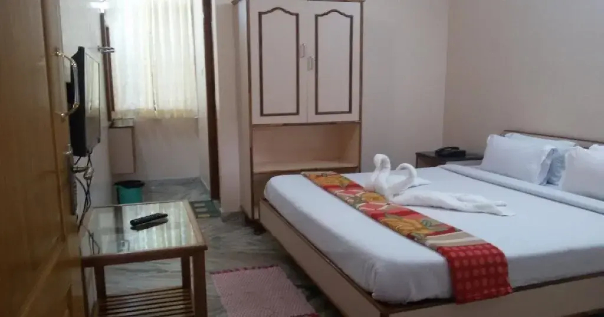 Hotel Saravana Grand